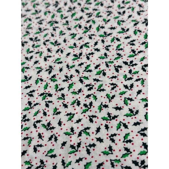 Cotton Fabric Holly Berry Print Crafting Quilting Material 17" x 44" - Picture 2 of 8